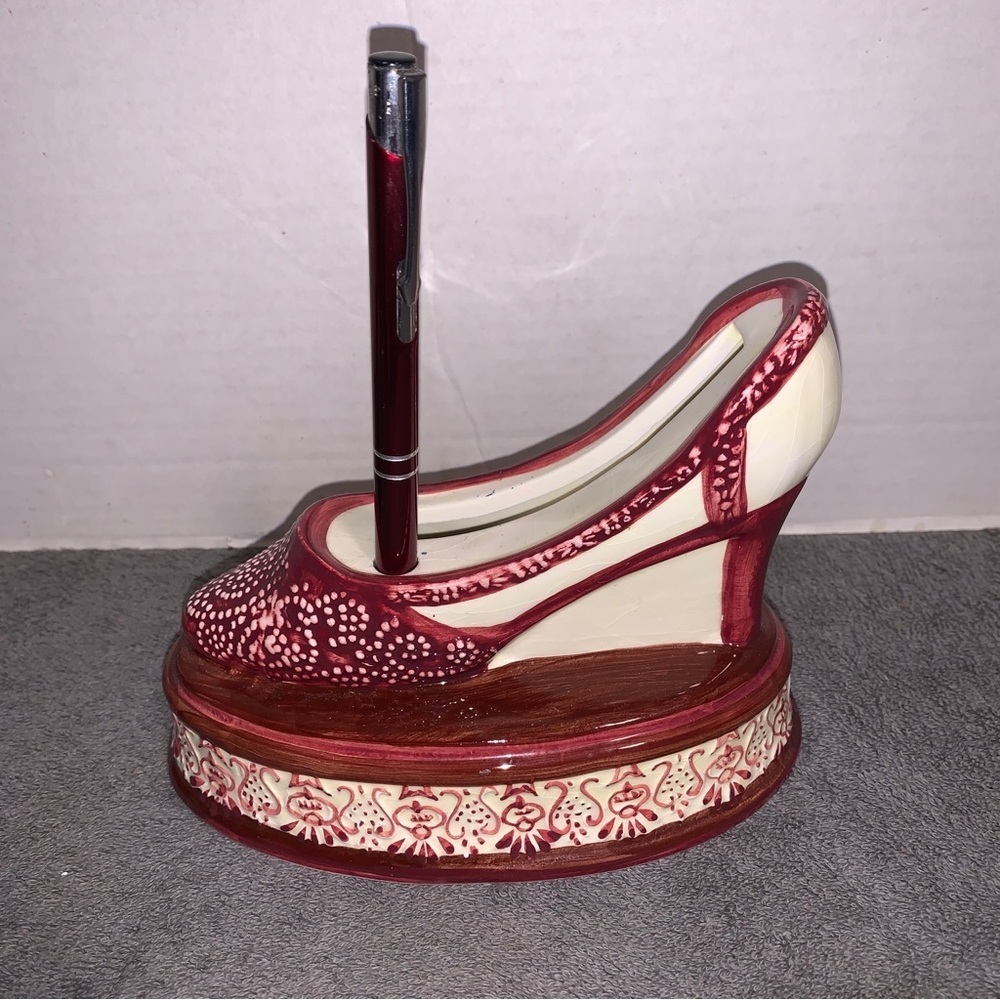 Woman’s High Heel Desk Pen & Note Pad Holder Ceramic Burgundy Shoe Fashion Decor